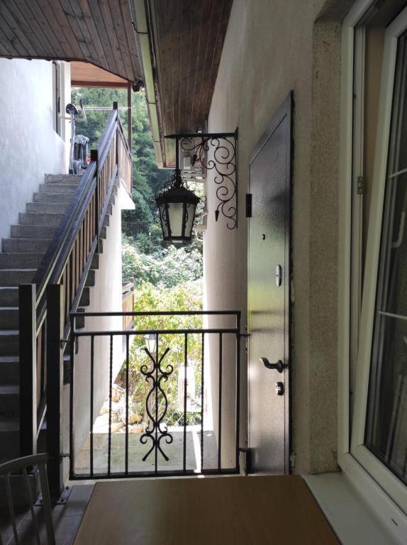 Guest House Chalet Agave 가그라 외부 사진
