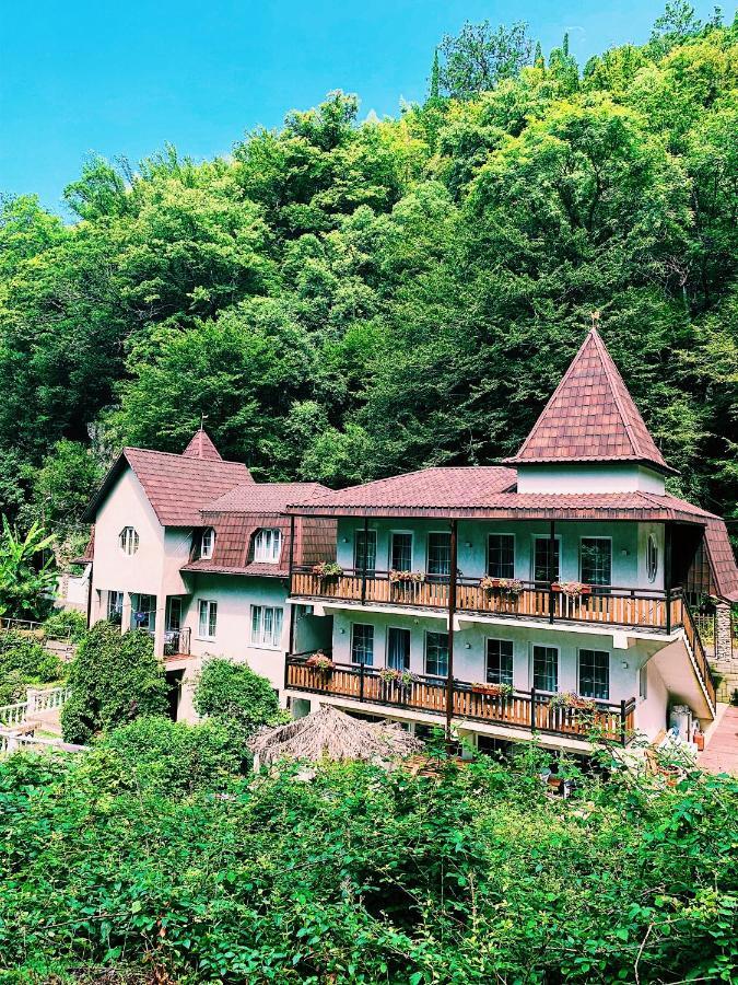 Guest House Chalet Agave 가그라 외부 사진